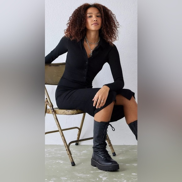 UO Danity Ribbed Shirt Midi Dress in Black size Small - Picture 2 of 4